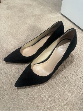 Marc Fisher ZALA- Classic Black Pointed-Toe Women's Pumps